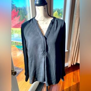 The Limited long sleeve blouse size L